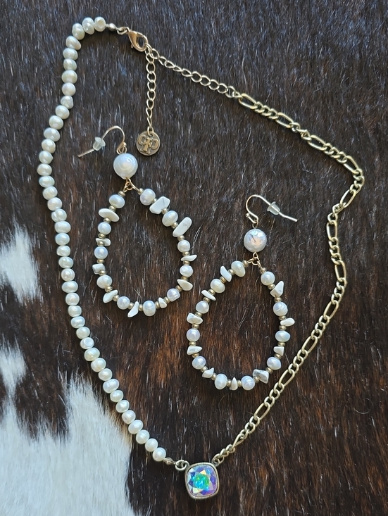 Pink Panache Jewelry - Gold-Accented White Pearl Necklace and Teardrop Earrings Set
